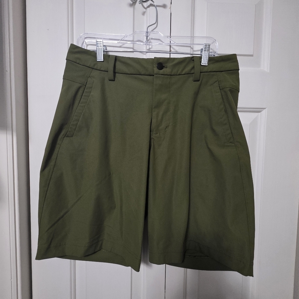 Lululemon Men's Commisson Shorts Size 34